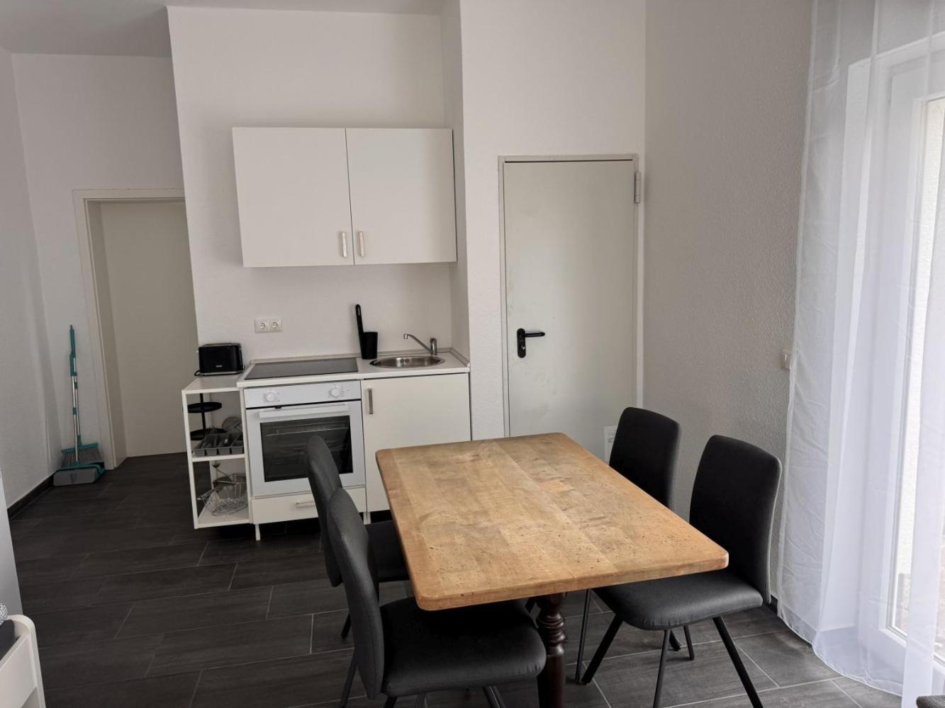 Cozy Apartment In Leverkusen Exterior photo
